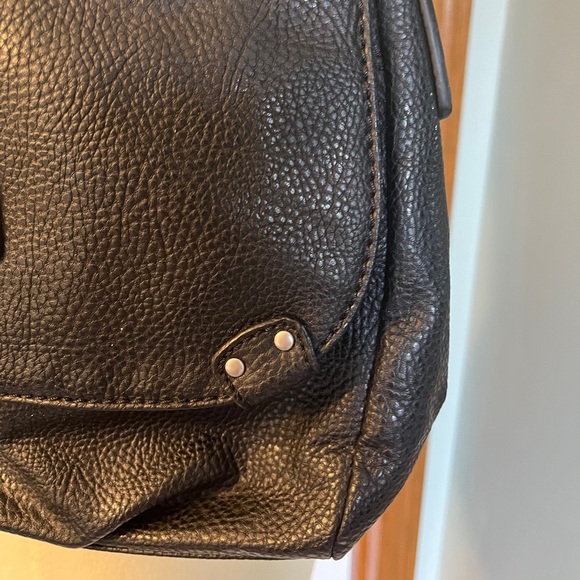 Women’s Relic Black Leather shoulder Purse - Picture 2 of 12